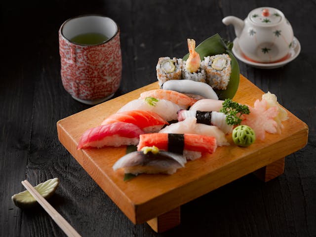 Odkryj tajemnice japońskiej kuchni w restauracji Gold Sushi w Warszawie